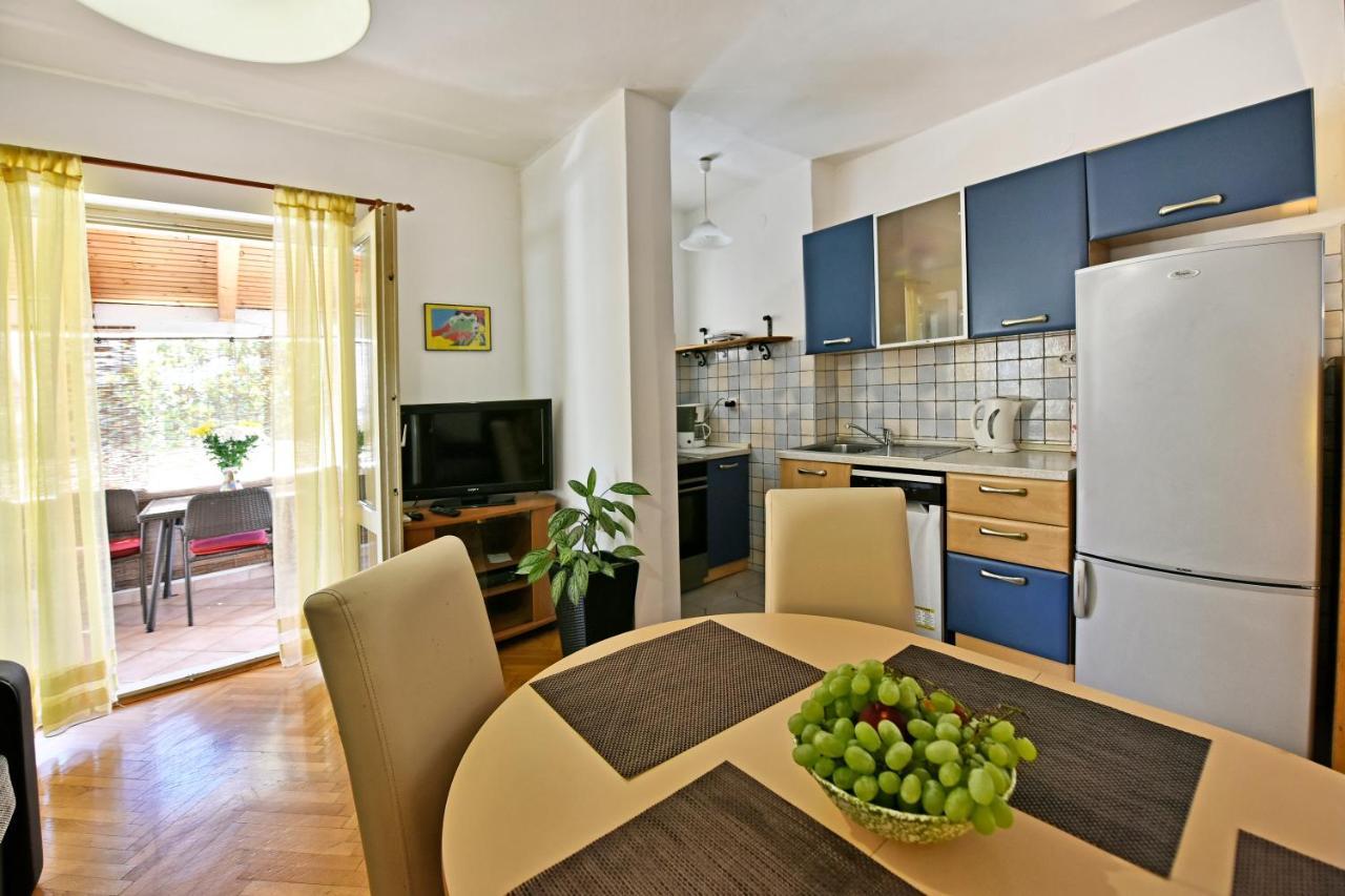 Apartment Nikola Пореч Экстерьер фото