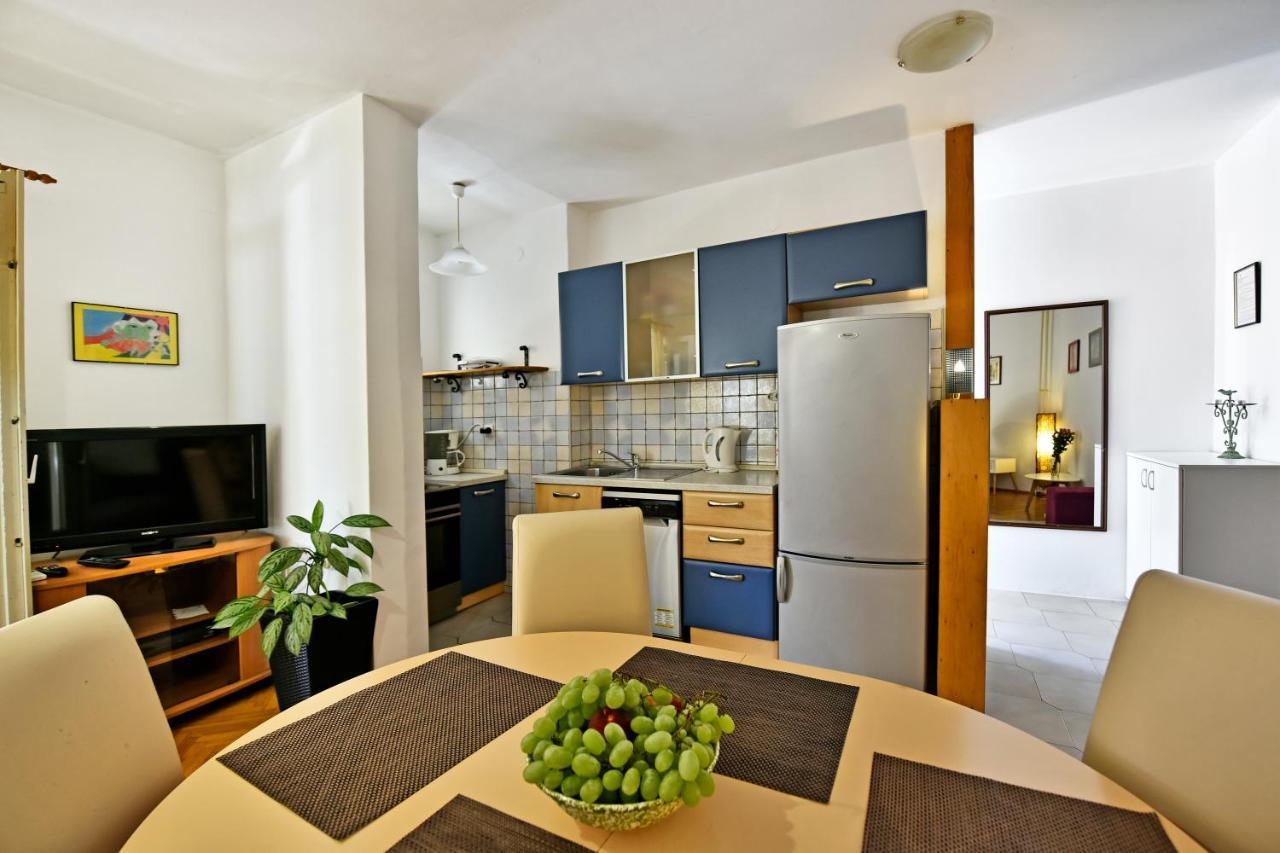 Apartment Nikola Пореч Экстерьер фото
